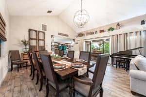 408 BURNT TREE LN, APOPKA, FL 32712 Sold 09/12/22