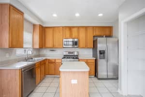 24927 PORTOFINO DR, LUTZ, FL 33559 Sold 02/02/23