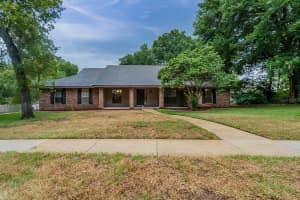 1951 LOST PINE LN, APOPKA, FL 32712 Sold 08/30/22