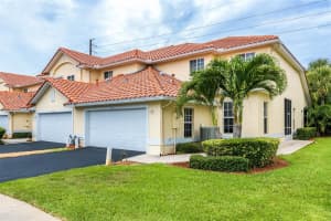 8416 MARIA CT #6, CAPE CANAVERAL, FL 32920 Sold 08/19/22