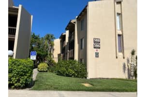 586 ORANGE DR #112, ALTAMONTE SPRINGS, FL 32701 Sold 08/01/22