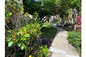 586 ORANGE DR #112, ALTAMONTE SPRINGS, FL 32701 Sold 08/01/22