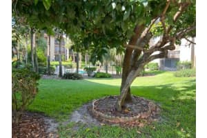 586 ORANGE DR #112, ALTAMONTE SPRINGS, FL 32701 Sold 08/01/22