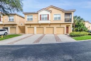 2744 OAKWATER DR #2744, KISSIMMEE, FL 34747 Sold 09/22/22