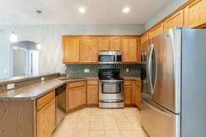 2520 VALHALLA DR, TAVARES, FL 32778 Sold 08/10/22