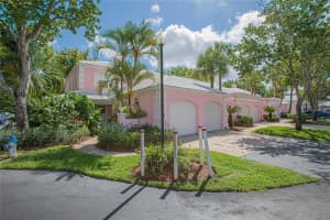 4801 WALDEN CIR #82, ORLANDO, FL 32811 Sold 08/15/22