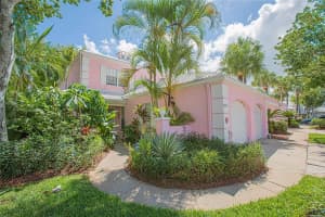 4801 WALDEN CIR #82, ORLANDO, FL 32811 Sold 08/15/22