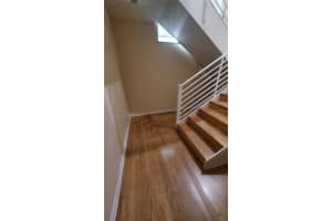 460 E JACKSON ST #5, ORLANDO, FL 32801 Sold 09/09/22
