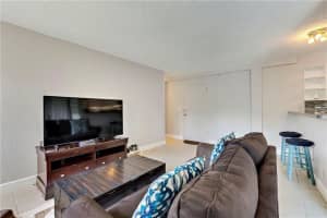 3315 58TH AVE S #222, ST PETERSBURG, FL 33712 Sold 12/02/22