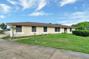 8700 ENDMERE CT, ORLANDO, FL 32835 Sold 10/21/22