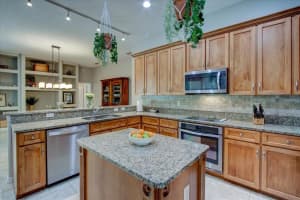 1020 WINDING WATERS CIR, WINTER SPRINGS, FL 32708 Sold 08/26/22