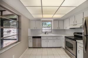 2572 FOREST RUN CT #132-C, CLEARWATER, FL 33761 Sold 03/16/23