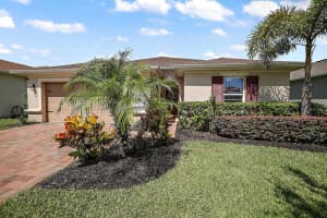 3225 BAYOU LN, TAVARES, FL 32778 Sold 11/15/22