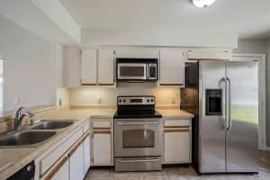 139 CLEAR LAKE CIR, SANFORD, FL 32773 Sold 09/30/22