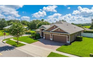 2433 EMERALD ROSE WAY, APOPKA, FL 32712 Sold 08/30/22