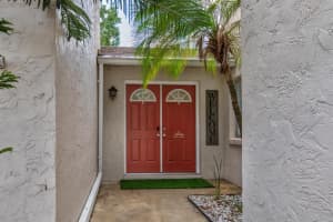 917 BEACH BREEZE DR, ORLANDO, FL 32835 Sold 08/12/22