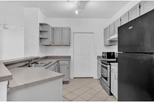 2729 MAITLAND CROSSING WAY #207, ORLANDO, FL 32810 Sold 10/14/22