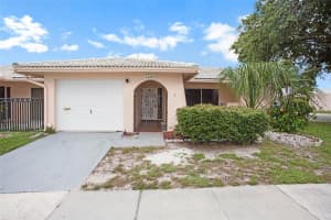 10475 AZALEA PARK DR N, PINELLAS PARK, FL 33782 Sold 10/05/22