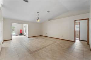 2607 AUTUMN LN, EUSTIS, FL 32726 Sold 10/03/22