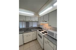 5214 VIA HACIENDA CIR #A206, ORLANDO, FL 32839 Sold 09/19/22