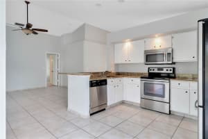 1613 BROOK HOLLOW DR, ORLANDO, FL 32824 Sold 08/15/22