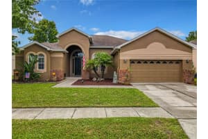 1860 PARKGLEN CIR, APOPKA, FL 32712 Sold 09/14/22