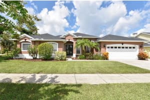 3724 BAYSHORE CIR, TAVARES, FL 32778 Sold 05/01/23