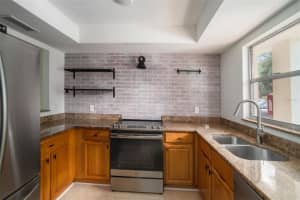 966 LA COSTA CIR #5, SARASOTA, FL 34237 Sold 03/13/23