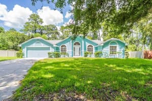 6821 KNIGHTSWOOD DR, ORLANDO, FL 32818 Sold 08/31/22