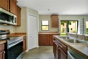 6421 WINDSOR LAKE CIR, SANFORD, FL 32773 Sold 08/24/22