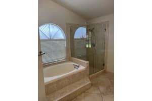 331 SILVER PINE DR, LAKE MARY, FL 32746 Sold 08/17/22