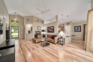2966 EGLINGTON DR, ORLANDO, FL 32806 Sold 08/30/22