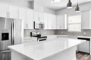2009 LOBELIA DR, LAKE MARY, FL 32746 Sold 08/31/22