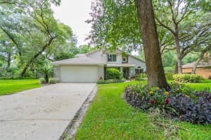 1112 DEER LAKE CIR, APOPKA, FL 32712 Sold 11/04/22
