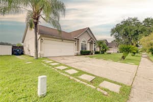 11117 CYPRESS LEAF DR, ORLANDO, FL 32825 Sold 09/09/22