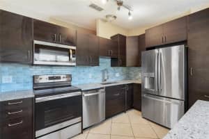 227 Panorama Dr, Winter Springs, FL 32708, Sold 08/19/22