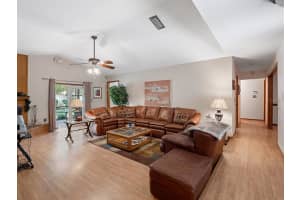918 LENMORE CT, ORLANDO, FL 32812 Sold 10/07/22