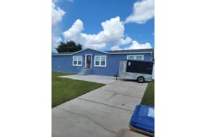 3229 Silver Lake Ct, Kissimmee, FL 34744, Sold 09/12/22