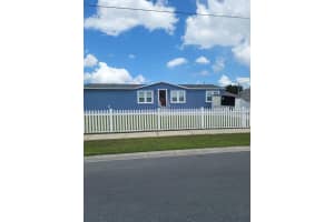 3229 Silver Lake Ct, Kissimmee, FL 34744, Sold 09/12/22