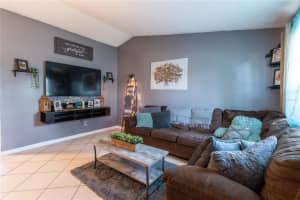 4319 TOMLINSON CIR, ORLANDO, FL 32829 Sold 10/11/22