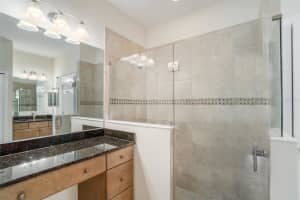 7627 CAMPUS COVE, SARASOTA, FL 34243 Sold 03/31/23