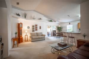 335 PINE SPRINGS DR, DEBARY, FL 32713 Sold 10/07/22