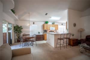 335 PINE SPRINGS DR, DEBARY, FL 32713 Sold 10/07/22