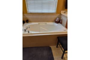 2400 AZZURRA LN, OCOEE, FL 34761 Sold 02/17/23