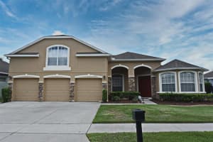 7257 WINDING LAKE CIR, OVIEDO, FL 32765 Sold 03/10/23