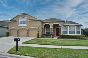 7257 WINDING LAKE CIR, OVIEDO, FL 32765 Sold 03/10/23