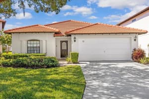 137 SUMMER PLACE LOOP, CLERMONT, FL 34714 Sold 08/31/22
