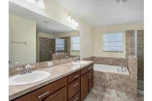 513 19th St NW, Ruskin, FL 33570, Sold 04/10/23