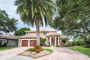 3683 W Lake Estates Dr, Davie, FL 33328, Sold 09/23/22