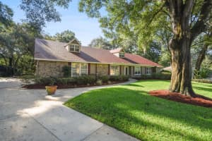 2204 Dogwood Cir, Mt Dora, FL 32757, Sold 10/05/22